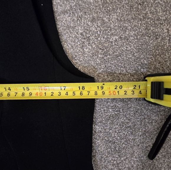 (10) H&M Lined Vest Black - Picture 8 of 10